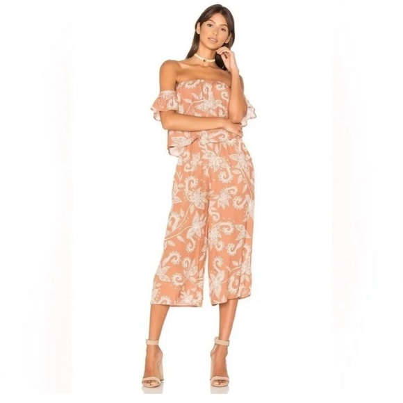 MINKPINK Nusa Dua Off Shoulder Paisley Floral Tan Peach Jumpsuit Size S - Picture 1 of 16